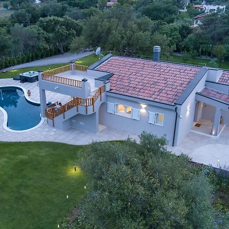Villa Golden Root Real Estate Сан-Теодоро Экстерьер фото