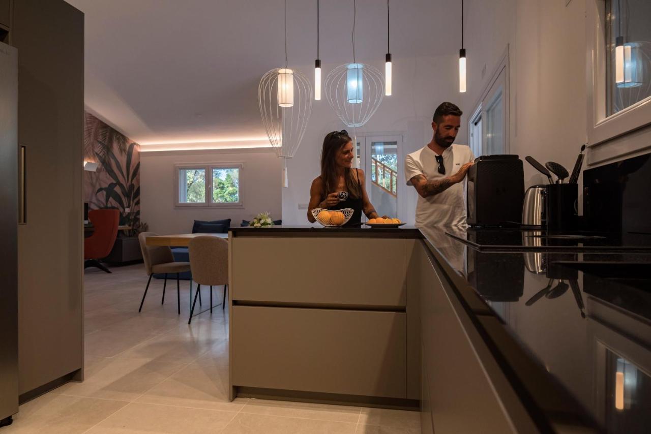 Villa Golden Root Real Estate Сан-Теодоро Экстерьер фото