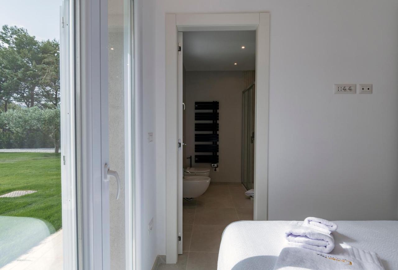Villa Golden Root Real Estate Сан-Теодоро Экстерьер фото