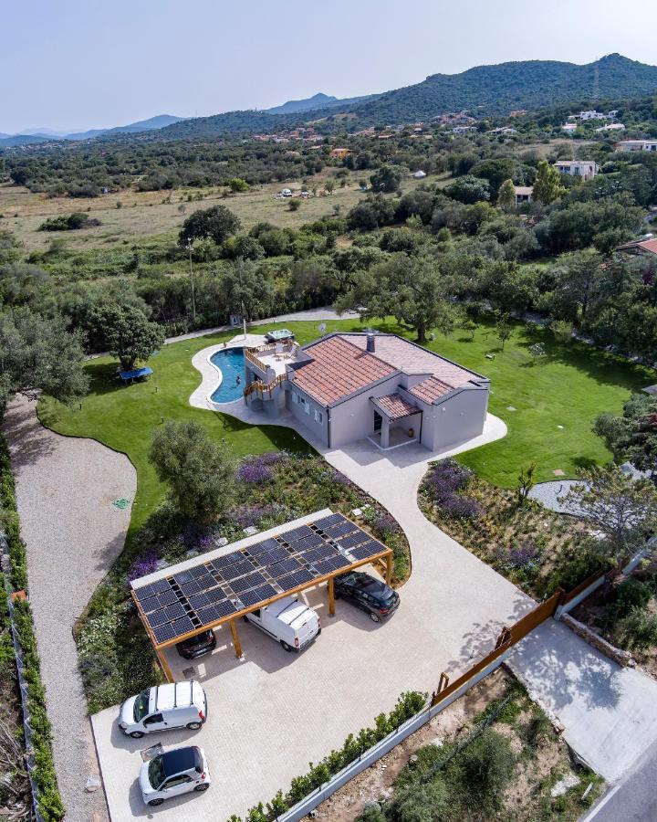 Villa Golden Root Real Estate Сан-Теодоро Экстерьер фото