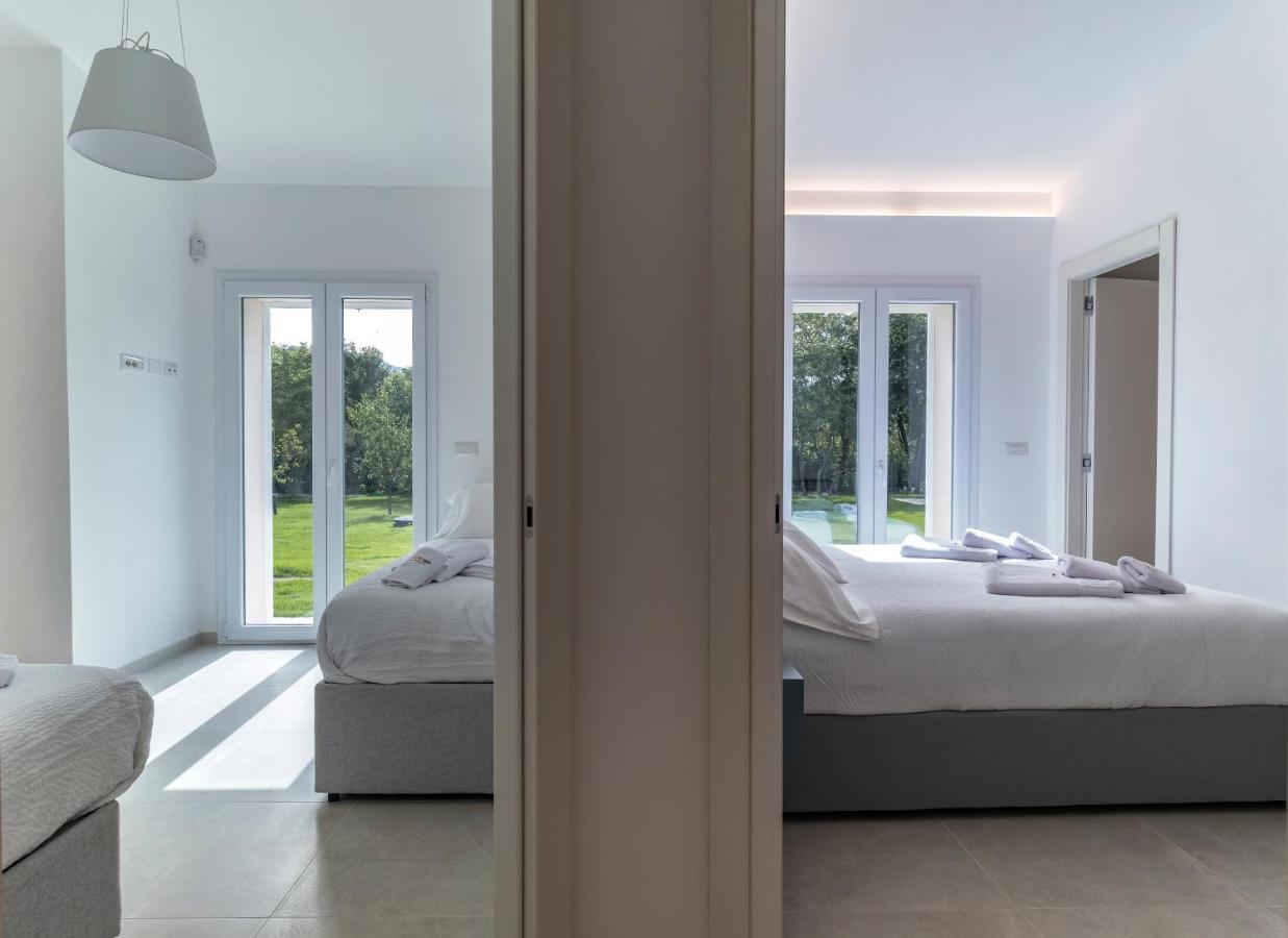 Villa Golden Root Real Estate Сан-Теодоро Экстерьер фото