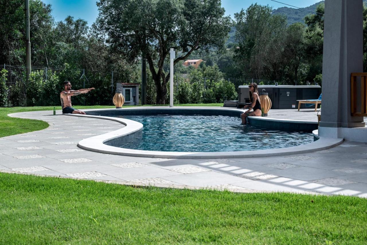 Villa Golden Root Real Estate Сан-Теодоро Экстерьер фото